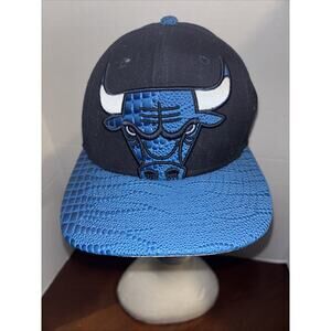 Chicago Bulls Hat New Era 9Fifty Cap Snake Scales Flat Brim, Buckle Strap NBA